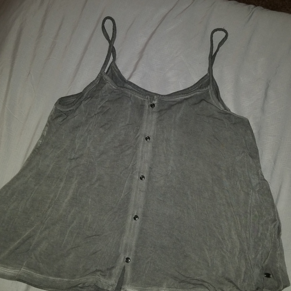 Slightly Cropped AE tank. Gray washed out color